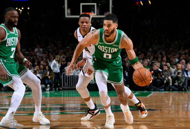 尷尬等待兩個月，NBA75大現役超巨，卻找不到下家！或許該退役了